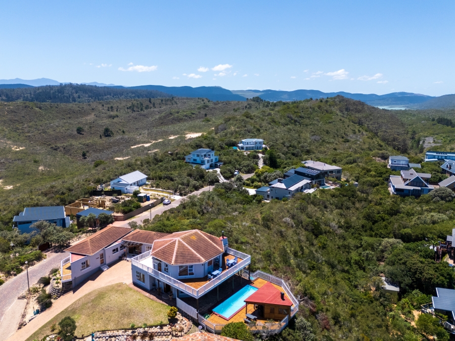 6 Bedroom Property for Sale in Cola Beach Western Cape